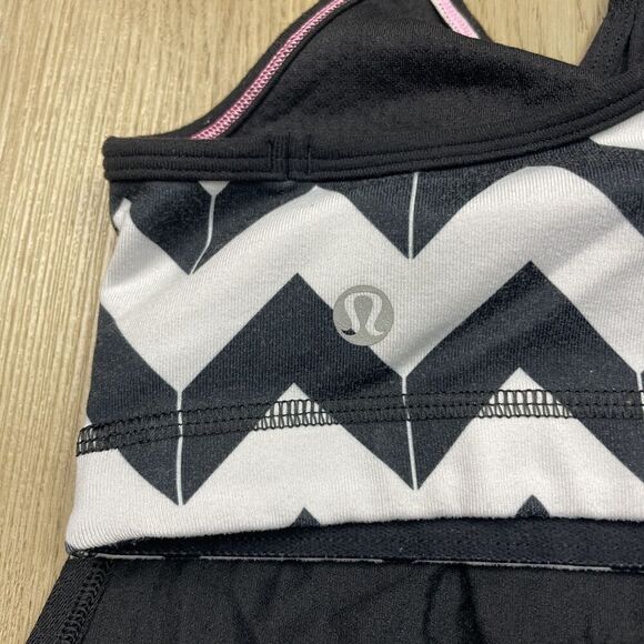 Lululemon Athletica Tank Top Womens 4 Black Chevron Racerback Shelf Bra Athletic - Picture 5 of 7